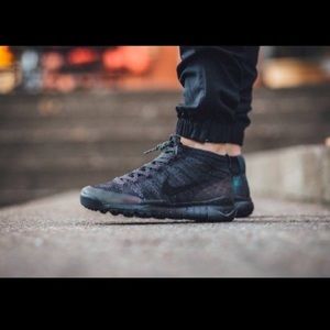 Nike Women's Flyknit Water-Repellant Chukka