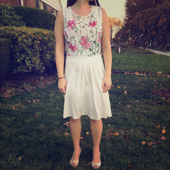 New York and Company White Floral Dress
