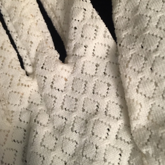 Vintage White/Creme Patterned Long Gloves - Picture 3 of 4