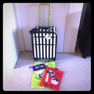 NWT Alice + Olivia Luggage Spinner Suitcase