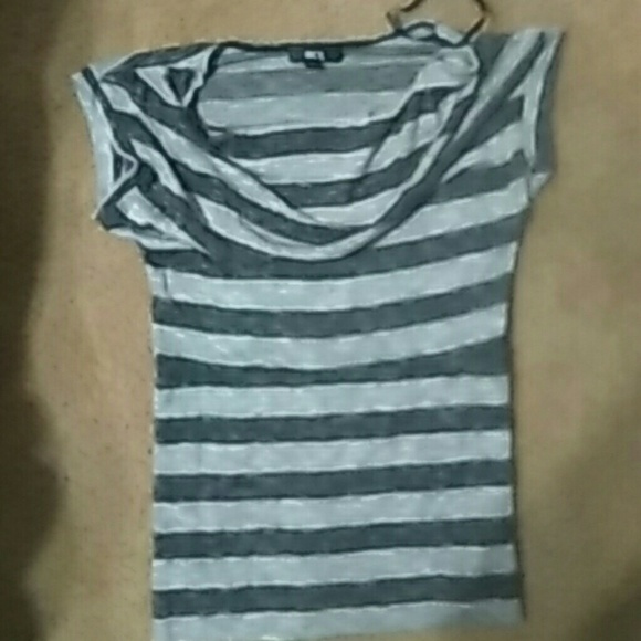 Scoop neck tshirt