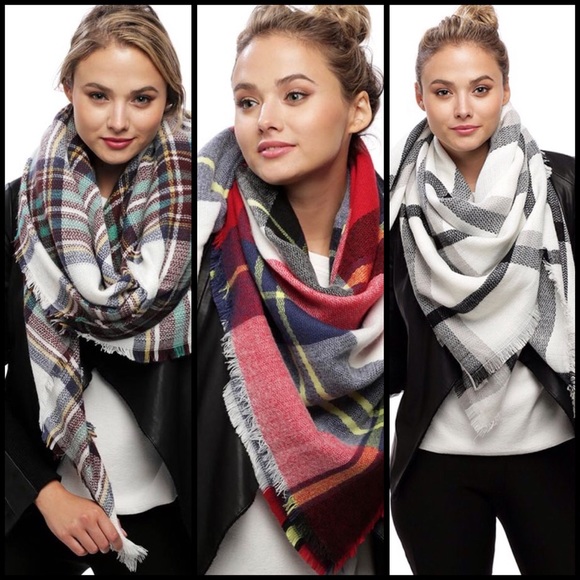 Oversized Blanket Scarf in 3 Colors - Picture 2 of 4