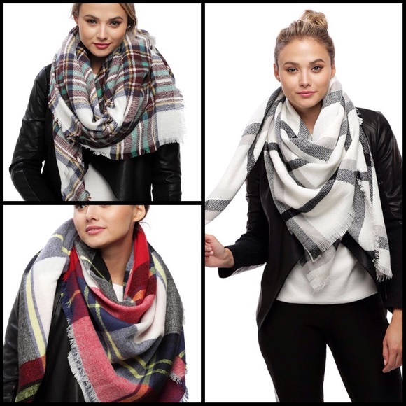 Oversized Blanket Scarf in 3 Colors - Picture 3 of 4