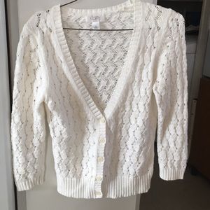 BEAUTIFUL Lady's White Cardigan