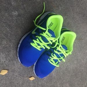 Nike Free Run 5.0 | Blue and Yellow | Size 7.5