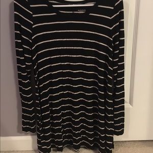 Motherhood Maternity loose long sleeve shirt