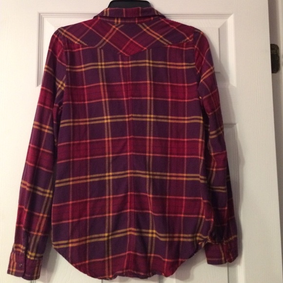 Maurices long sleeve flannel - Picture 3 of 3