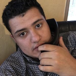 Meet your Posher, Andres