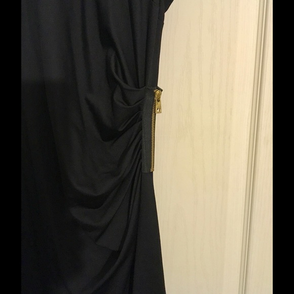 Little black dress! - Picture 3 of 3