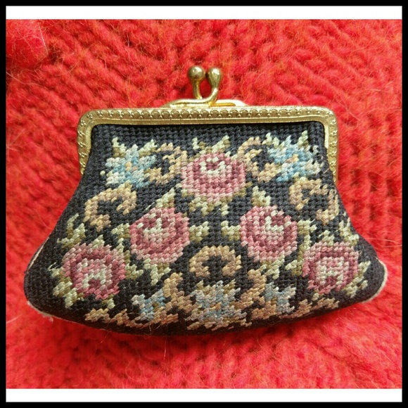 Vintage Handbags - Vintage Tapestry Coin Purse