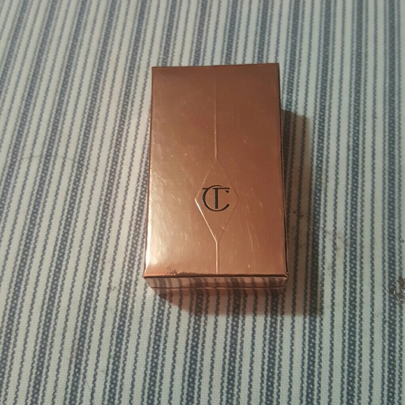 Charlotte Tilbury Bar of Gold highlighter