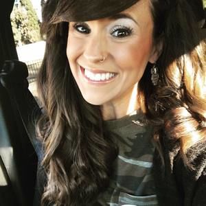 Meet your Posher, Courtney