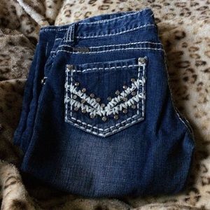 Great color of jeans. Open to offers 🤗