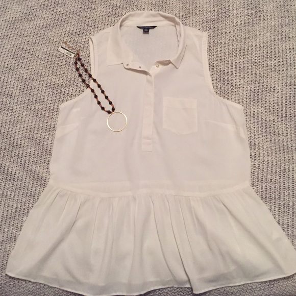 American Eagle Outfitters Tops - AE chiffon peplum tank