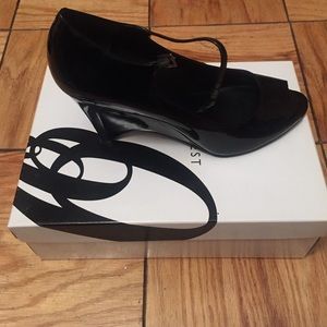 Nine West shoe