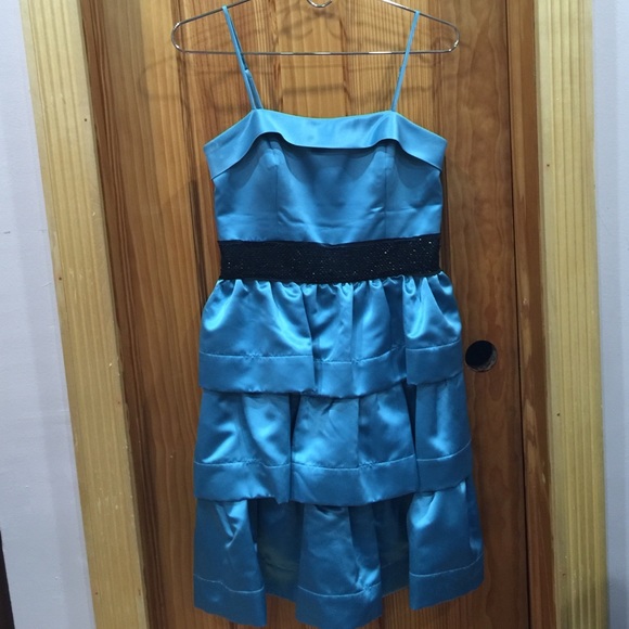 BCBG Paris size 6 Teal Blue dress with Black Beads - Picture 1 of 3