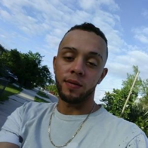 Meet your Posher, Luis