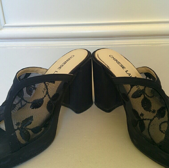 Chinese Laundry 'Vedette' 4" black peep-toe heel - Picture 2 of 4