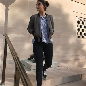 Meet your Posher, Ana