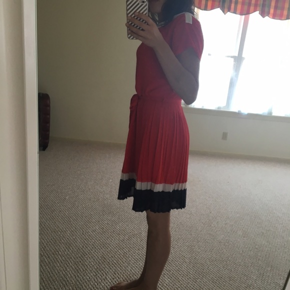Red Dress - Picture 3 of 4