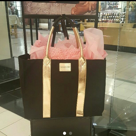 VS Weekender Tote Rose Gold lining