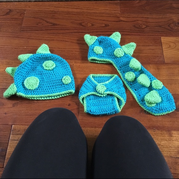 Other - Dinosaur crochet set