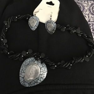 Necklace and earrings set