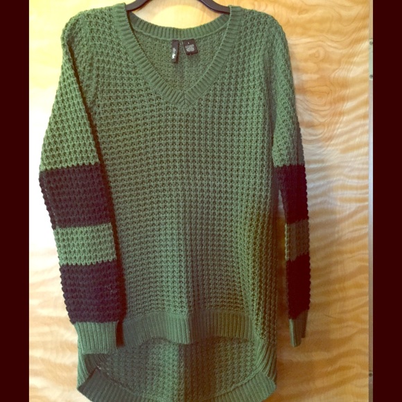 Women's V-neck sweater