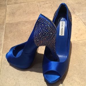 Royal blue Steve Madden sparkly pumps