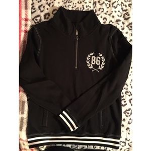 Black sweat shirt & NAVY sweat pants