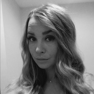 Meet your Posher, Alexandra