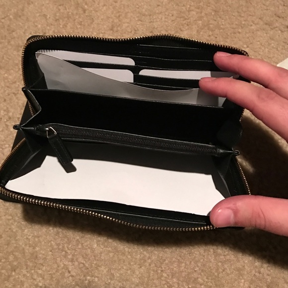 Authentic YSL Wallet - Picture 3 of 3