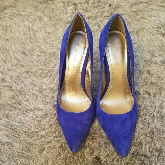 Blue Suede BCBG pumps