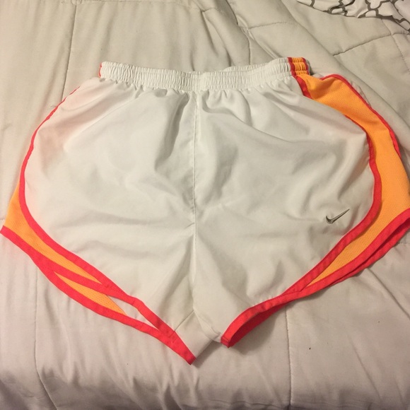 Orange and white nike shorts - Picture 1 of 2