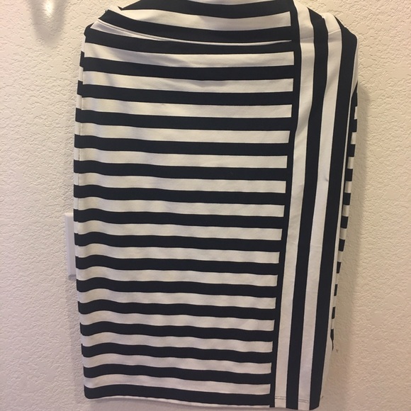 Bebe skirt