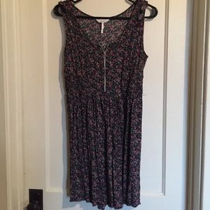 Floral dress with front zipper