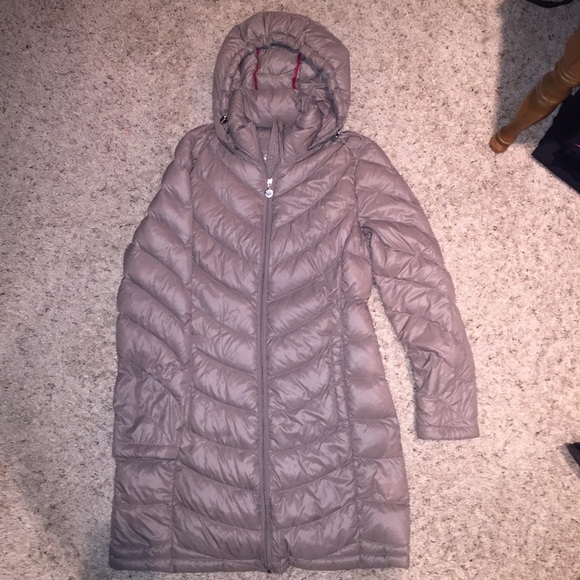 Calvin Klein Jackets & Blazers - Calvin Klein packable lightweight down jacket.