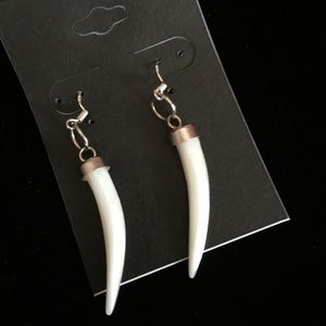 Ivory-like fashion earrings