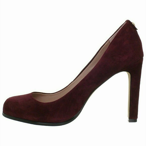NEW Vince Camuto Suede Heels 7