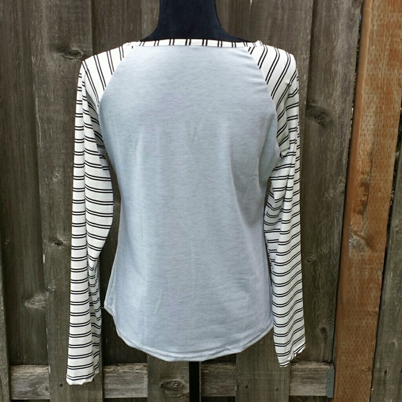 "It's Beginning to Look a Lot Like Christmas" top - Picture 2 of 2