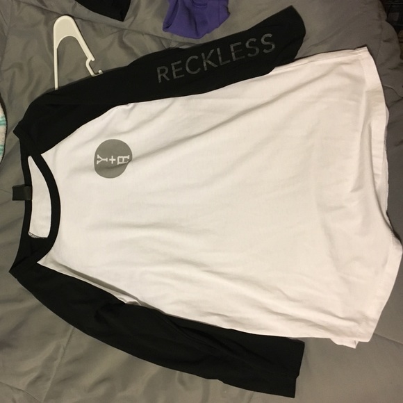 Reflective young and reckless quarter sleeve - Picture 1 of 2