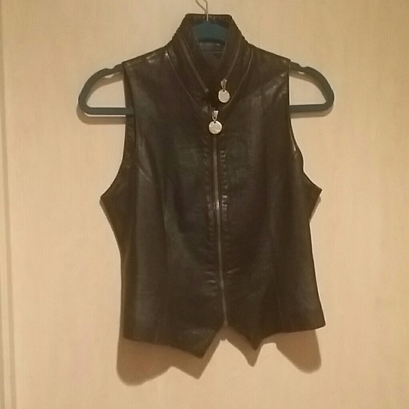 Vest - Picture 2 of 2