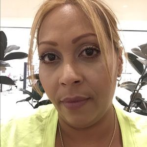 Meet your Posher, Angelica