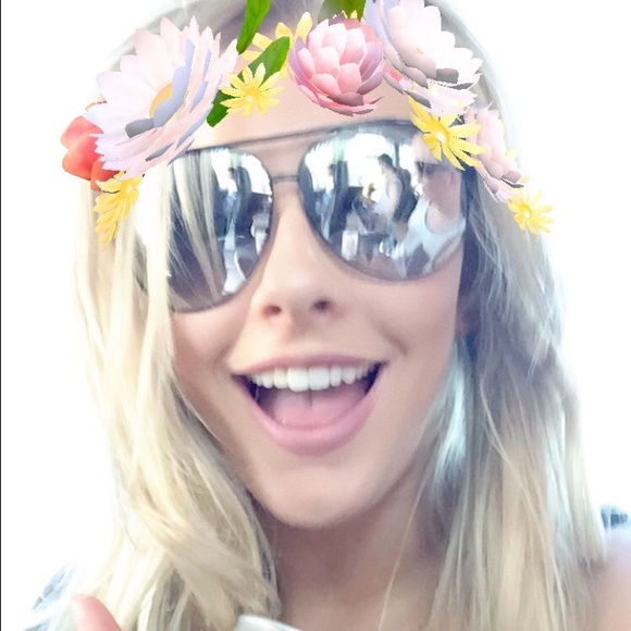 Meet your Posher, Lindsey