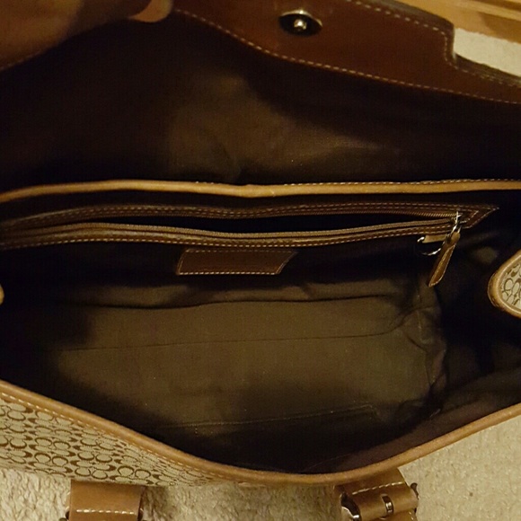 Coach purse - Picture 4 of 5