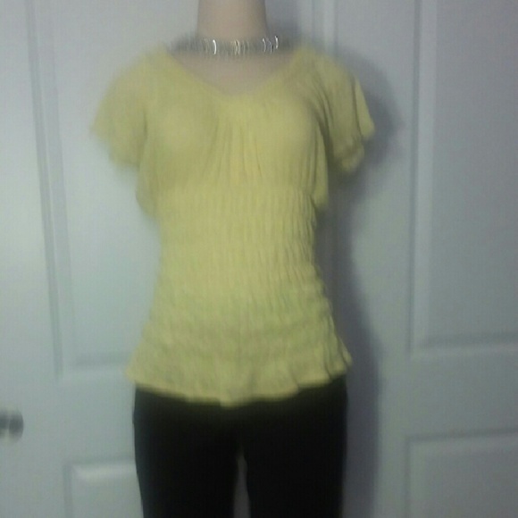 DKNY short sleeve form-fitting Top - Picture 3 of 3