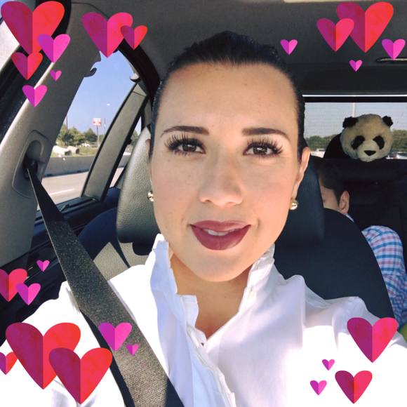 Meet your Posher, Andrea