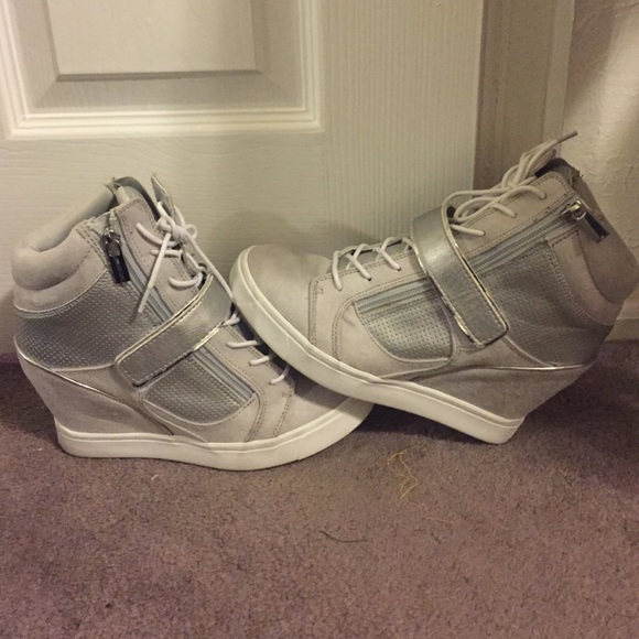 Sneaker wedges