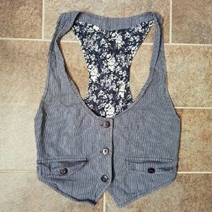 😎Striped crop vest