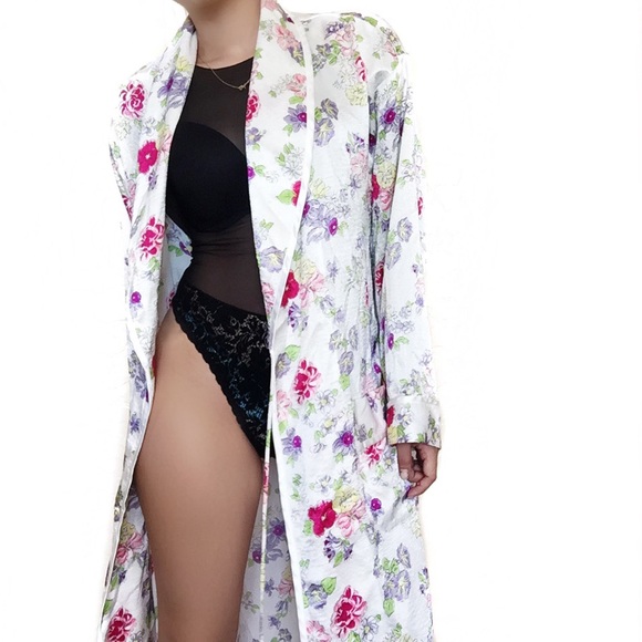 Victoria's Secret Other - • Victoria's Secret • Vintage Robe